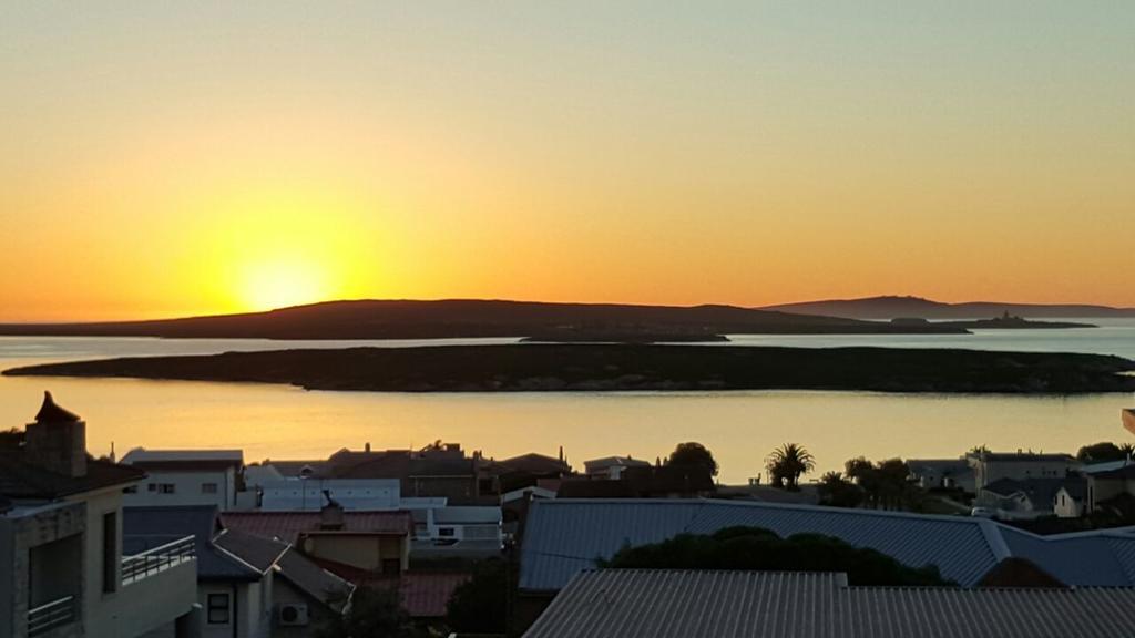 Seagulls Guest House Langebaan Exterior photo